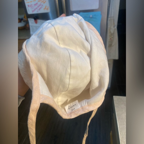 Briar bear hat - Picture 4 of 4